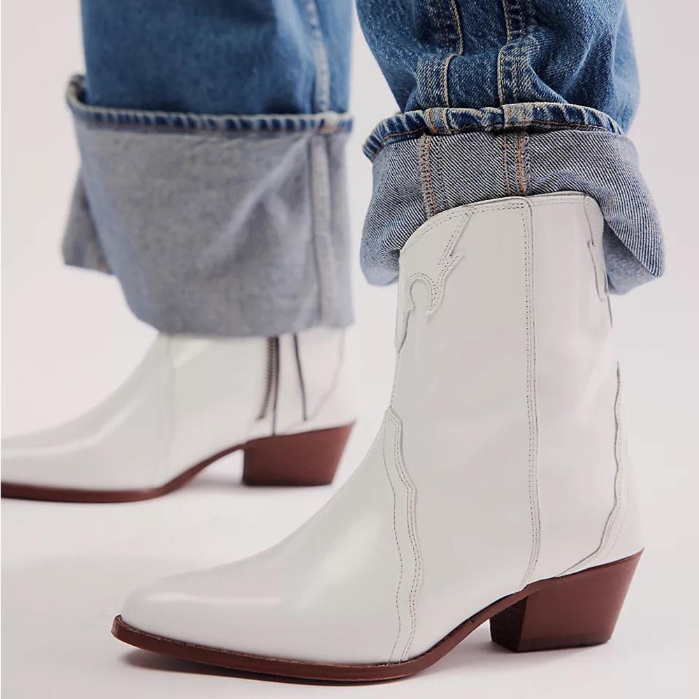NWT FREE PEOPLE New Frontier Western Boot!